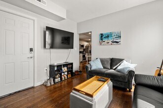 28 Wordsworth St in Boston, MA - Building Photo - Building Photo