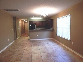 311 Dahlquist Dr in Crestview, FL - Building Photo - Building Photo