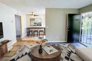 Orange Terrace Apartments in Long Beach, CA - Building Photo