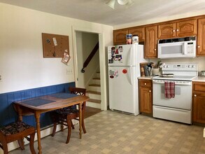 252 Dorothy Dr in Torrington, CT - Building Photo - Building Photo