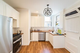 448 Elmwood Ave in Evanston, IL - Building Photo - Building Photo