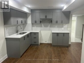 569 Willmott Crescent in Milton, ON - Building Photo - Building Photo