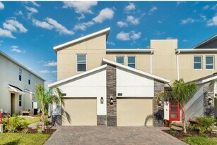 613 Ocean Course Ave in Davenport, FL - Building Photo