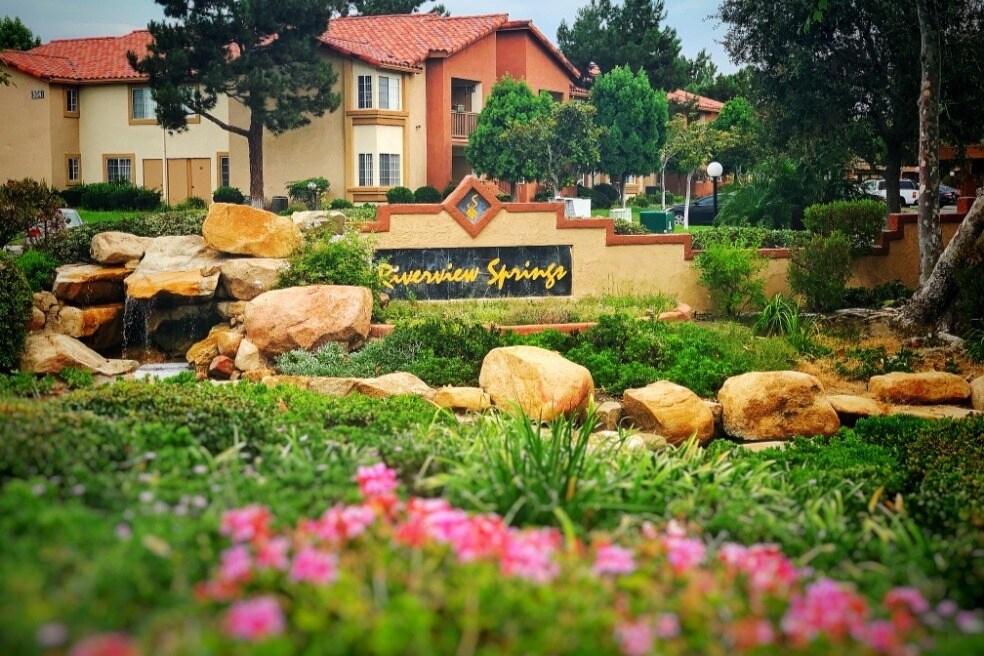 Riverview Springs in Oceanside, CA - Building Photo