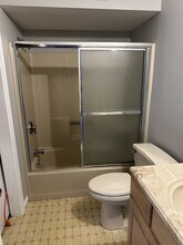 31 Riviera Rd in Hudson, NH - Building Photo - Building Photo