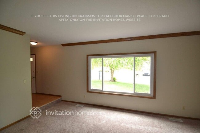 7323 Paulsen Dr in Eden Prairie, MN - Foto de edificio - Building Photo