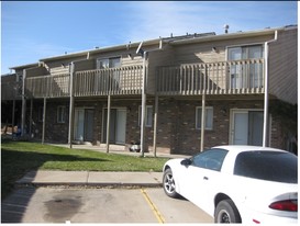 Brentwood Village in Brighton, CO - Building Photo