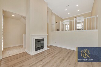 904 Camille Lane in Mountain View, CA - Building Photo - Building Photo