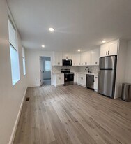 1331 Dickinson St, Unit 1 in Philadelphia, PA - Building Photo