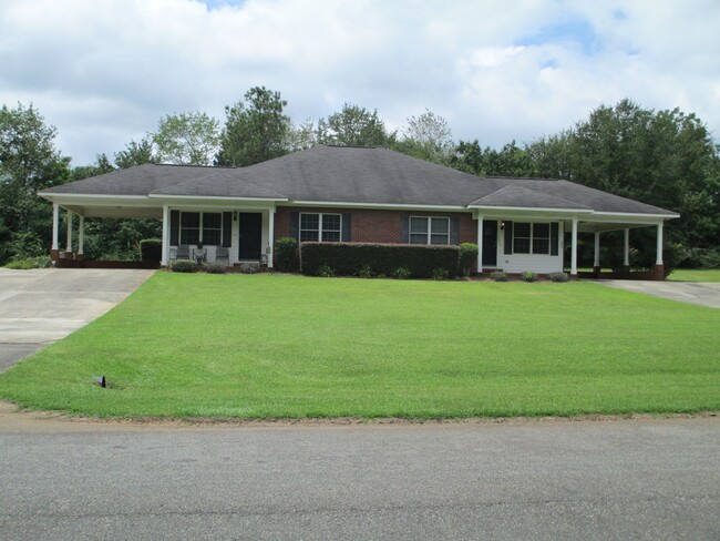 111-139 Cedar Ridge Dr in Americus, GA - Foto de edificio - Building Photo