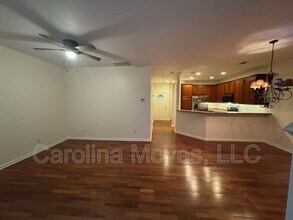 121 Pine Walk Dr in Greenville, SC - Building Photo - Building Photo