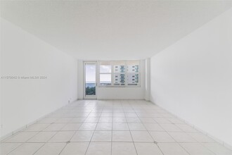 3725 S Ocean Dr, Unit 706 in Hollywood, FL - Building Photo - Building Photo