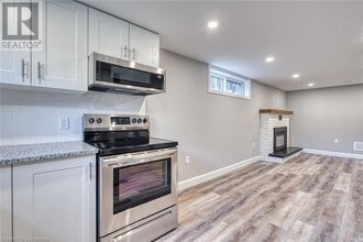 209 Manning Ave in Hamilton, ON - Building Photo - Building Photo