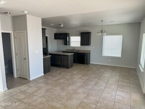 3756 Loma Jacinto in El Paso, TX - Building Photo - Building Photo