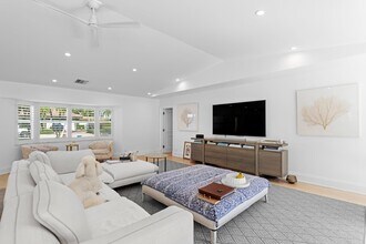 200 Ellamar Rd in West Palm Beach, FL - Building Photo - Building Photo