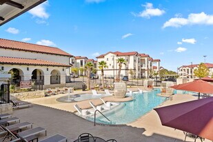 Water Oak in Austin, TX - Building Photo