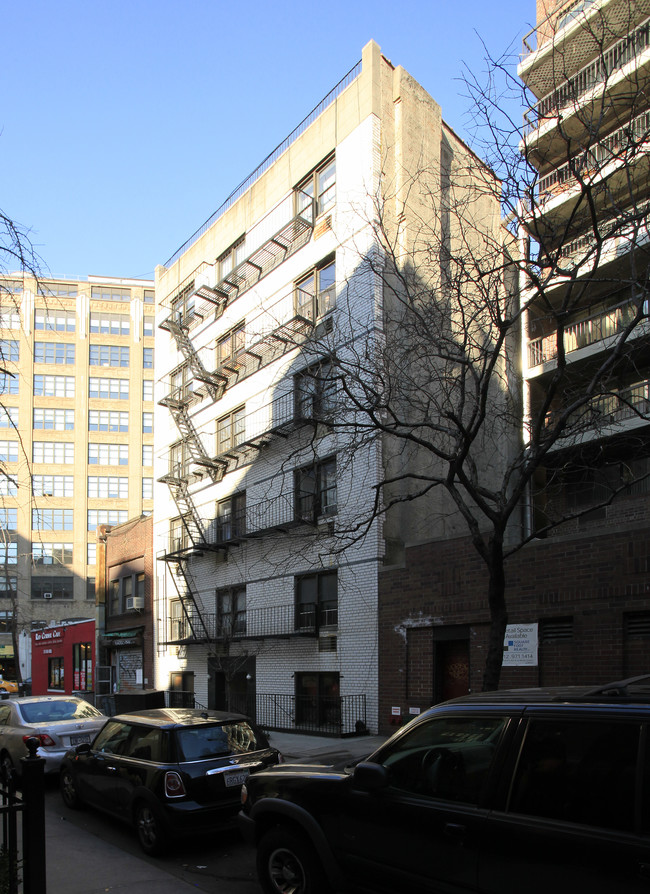 65 Downing St in New York, NY - Foto de edificio - Building Photo