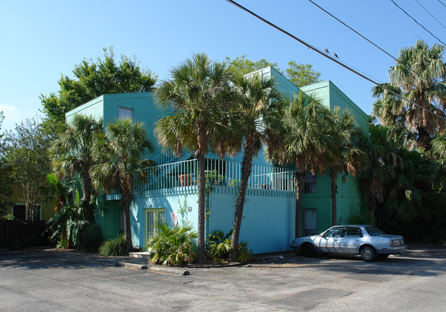 The Palms Apartments in Austin, TX - Building Photo - Building Photo