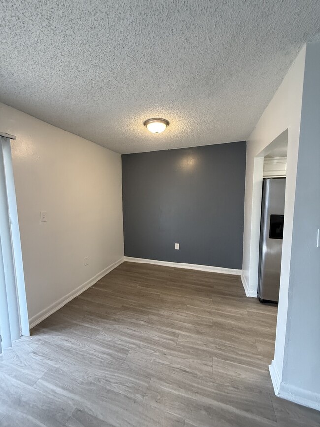 2533 N Alafaya Trail in Orlando, FL - Building Photo - Building Photo