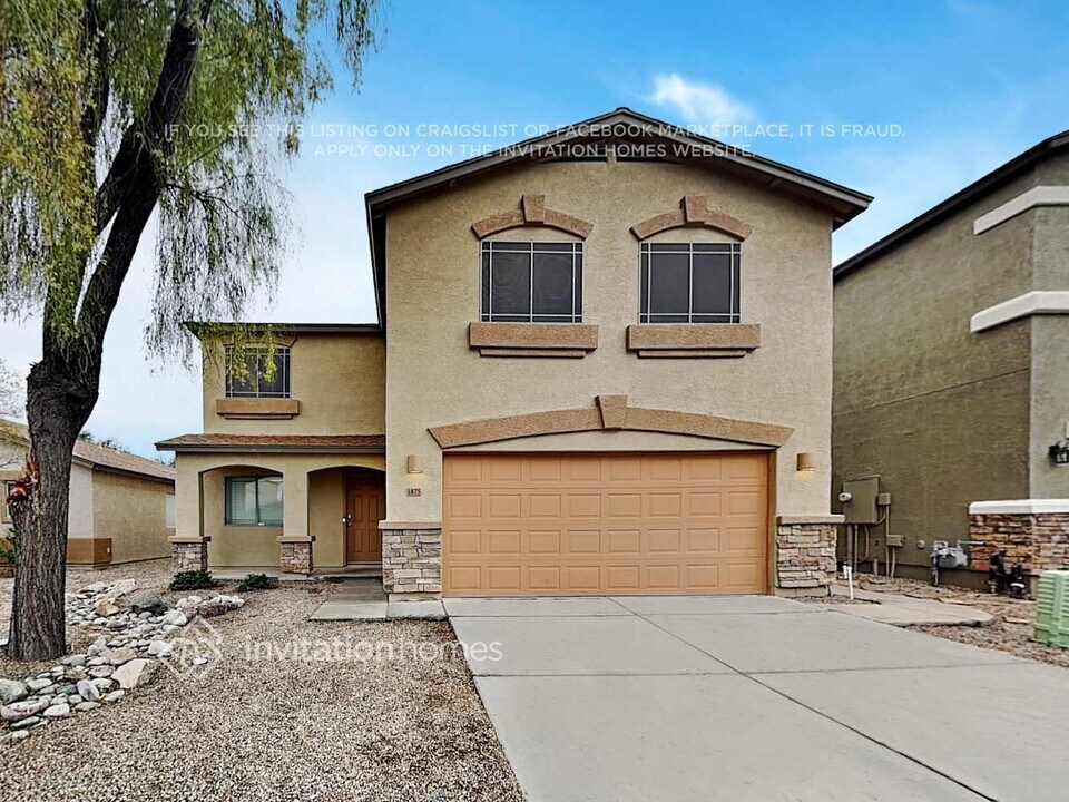 1875 E Renegade Trail in Queen Creek, AZ - Building Photo