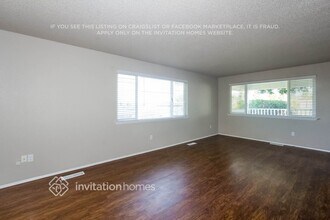 2401 N Narrows Dr in Tacoma, WA - Building Photo - Building Photo