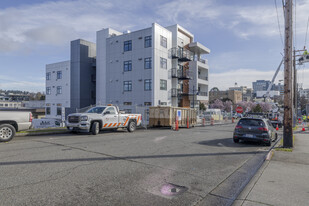 Bill Mahan Apartments in Bremerton, WA - Building Photo