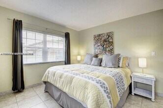 221 SE 9th Ave in Pompano Beach, FL - Building Photo - Building Photo