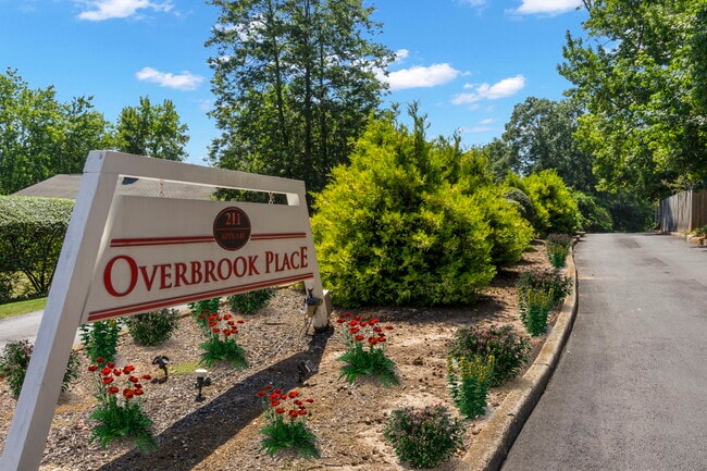 Overbrook Place Apartment located minutes ...