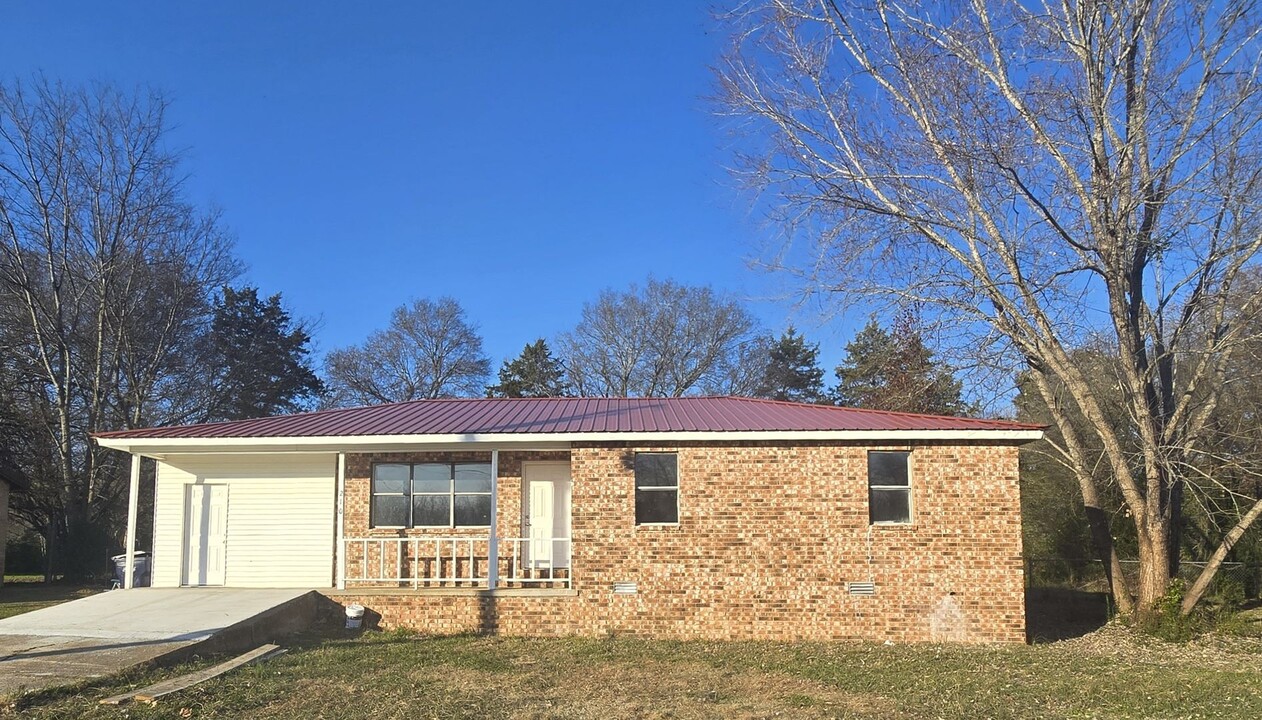 210 Jean St in Batesville, AR - Building Photo