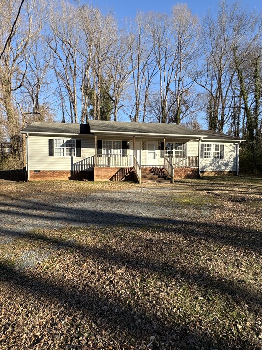 436 Spring St in Asheboro, NC - Building Photo