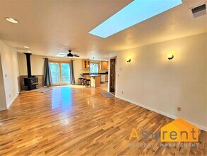 2602 Zemke Rd in Talent, OR - Building Photo - Building Photo