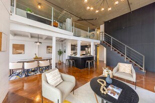 436 Poli St, Unit 103 in Ventura, CA - Building Photo