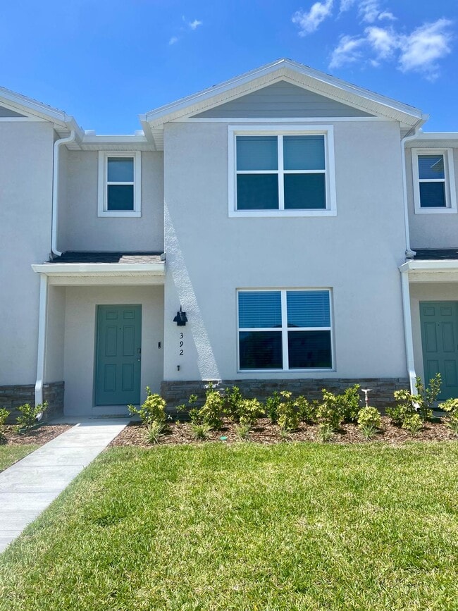 property at 392 Preston Cv Dr