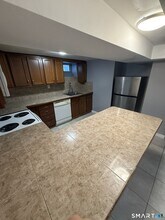 42 Cottage St in Bridgeport, CT - Building Photo - Building Photo