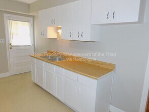 2644 Walker Ave in Greensboro, NC - Building Photo - Building Photo