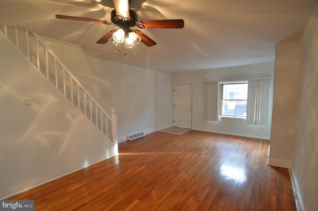 2509 S Alder St in Philadelphia, PA - Foto de edificio - Building Photo
