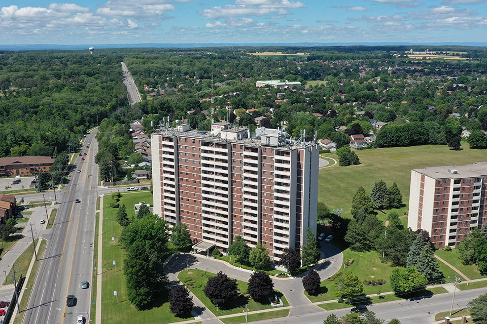 Highpoint Barrie in Barrie, ON - Building Photo