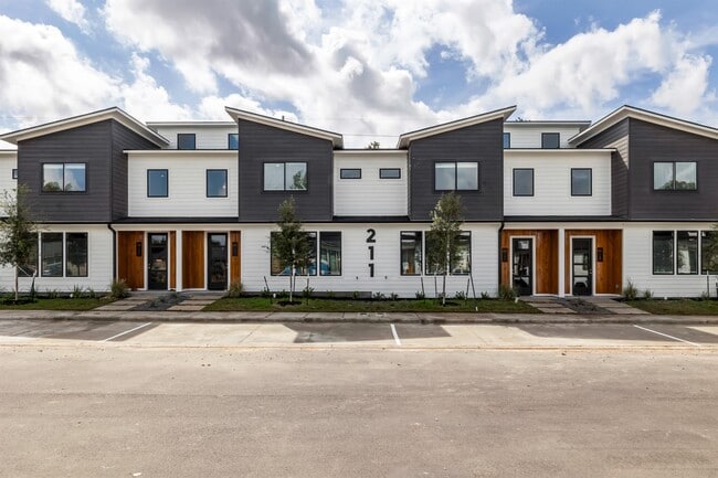 property at 211 Lynn Dr