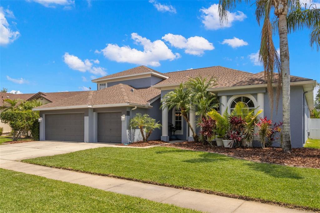 12925 Tar Flower Dr in Tampa, FL - Building Photo