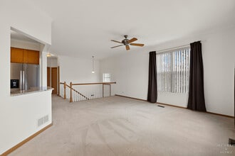 1100 Ellsworth Dr in Grayslake, IL - Building Photo - Building Photo