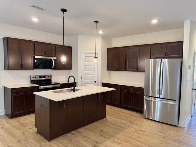 27 Calluna Dr in Clayton, NC - Building Photo - Building Photo
