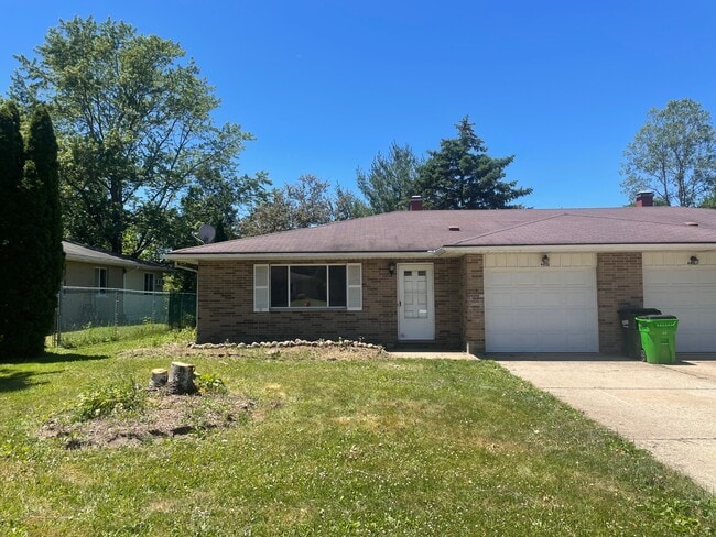 4406 Larkdale Drive, Unit 4406 Larkdale