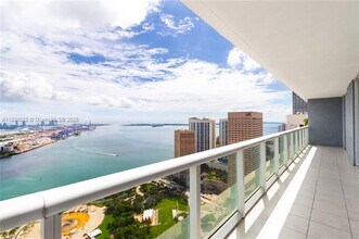 50 Biscayne Blvd in Miami, FL - Building Photo - Building Photo