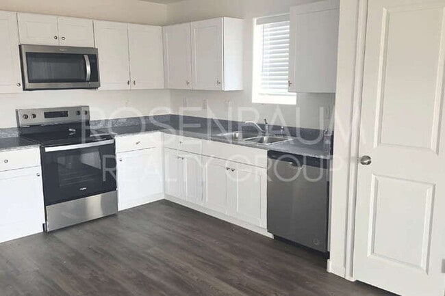 8888 W Swansea Dr in Arizona City, AZ - Foto de edificio - Building Photo