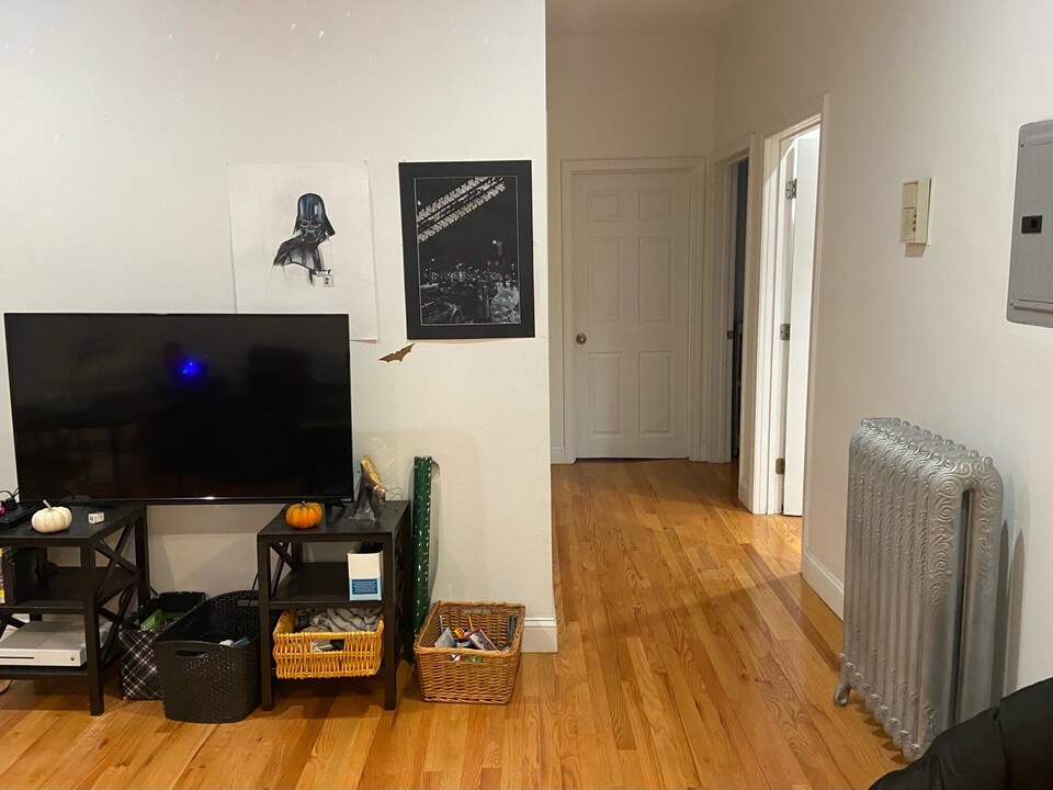 17 Aberdeen St, Unit AB in Boston, MA - Building Photo