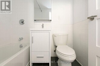 276 St George St in Toronto, ON - Building Photo - Building Photo