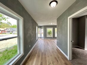 507 E Apple Ave in Muskegon, MI - Building Photo - Building Photo