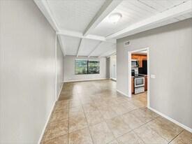 784 Ryanwood Dr in West Palm Beach, FL - Building Photo