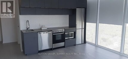 181 Dundas St E in Toronto, ON - Building Photo - Building Photo