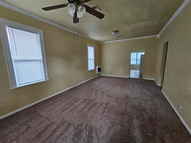 909 NW Bell Ave in Lawton, OK - Building Photo - Building Photo